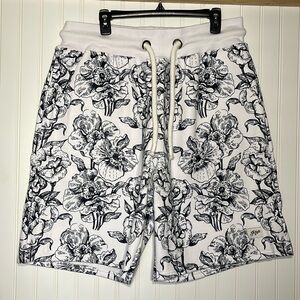 RTGB Men’s Shorts size 2X with drawstring at the waist and front & back pocket